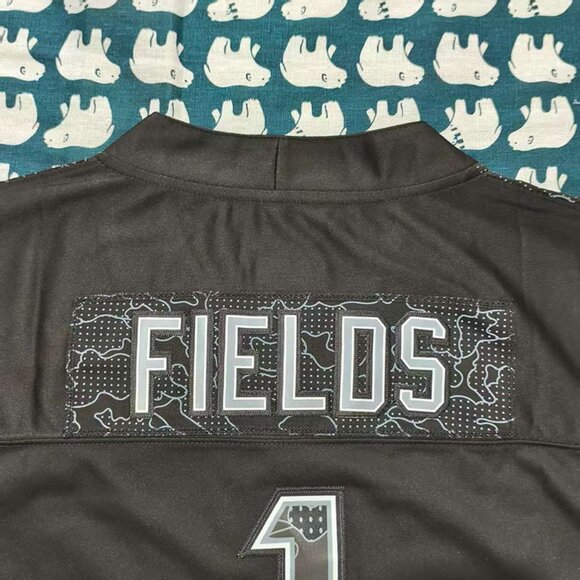 Nike Justin Fields #1 Black Chicago Bears Limited Jersey - Picture 3 of 7